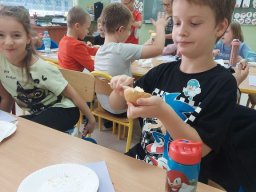 b_1024_768_0_00_images_2023_2024_KAWA_Kanapki_396444656_794437399150877_2752487902935624232_n